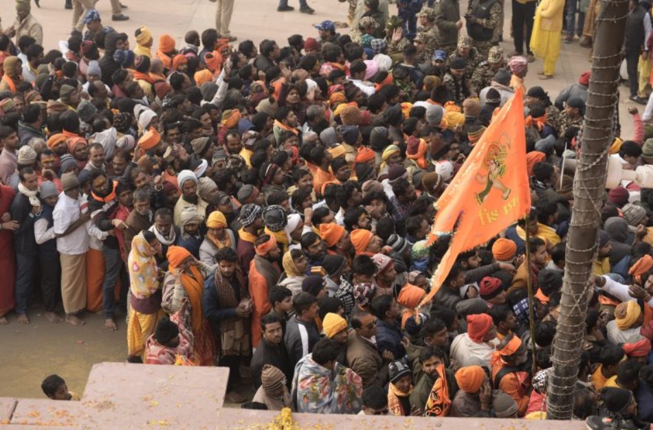 Devotees queue up in droves as Ram temple in Ayodhya opens doors for ...